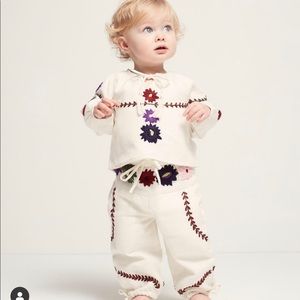 Tuchinda embroidered baby set 12m